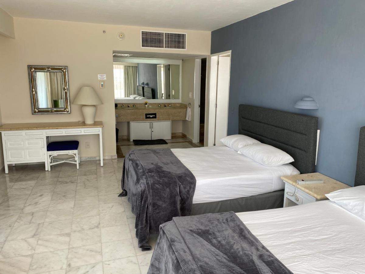 Condo In Ocean Front Resort Cancun Bagian luar foto