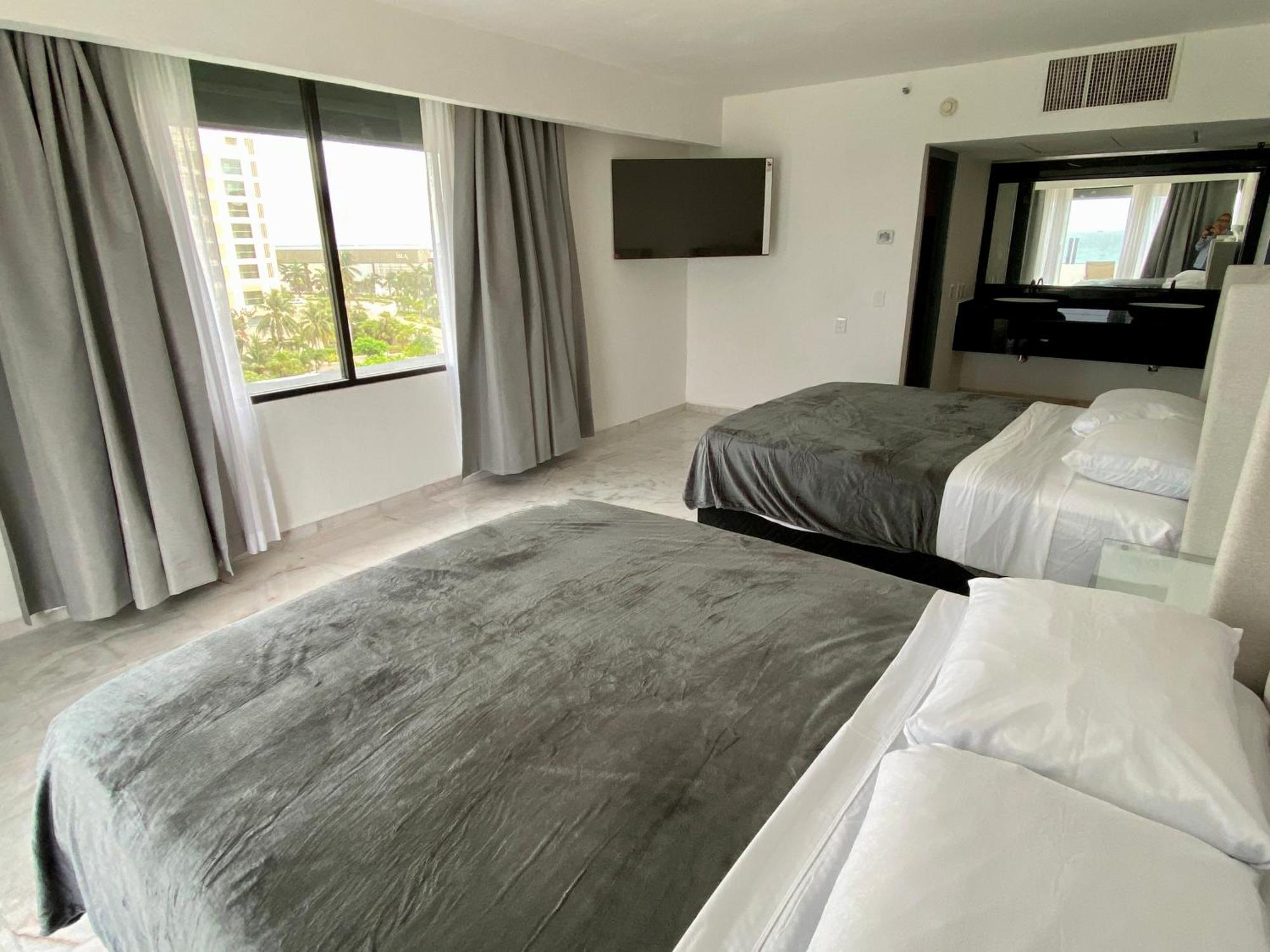 Condo In Ocean Front Resort Cancun Ruang foto